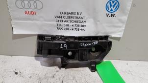 Gebrauchte Stoßstangenstütze links hinten Volkswagen Polo VI (AW1) 1.0 TSI 12V Preis € 5,00 Margenregelung angeboten von Baris Schiedam