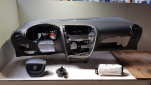 Used Airbag set + dashboard Seat Leon (1P1) 1.9 TDI 105 Price € 300,00 Margin scheme offered by Baris Schiedam