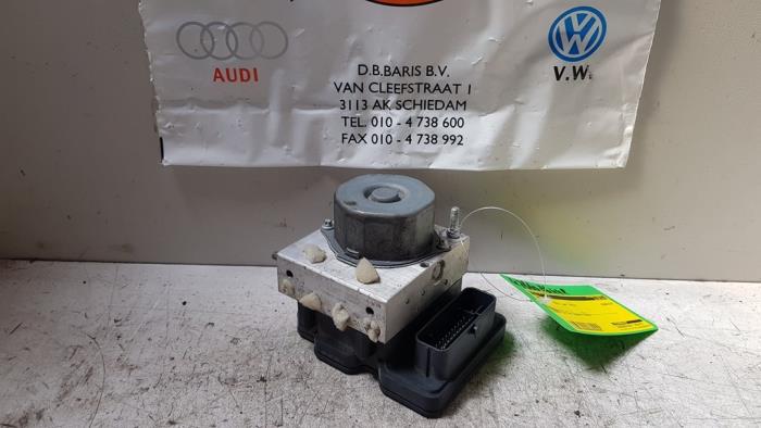 Gebrauchte ABS Pumpe Renault Clio IV (5R) 1.5 Energy dCi 90 FAP Preis € 20,00 Margenregelung angeboten von Baris Schiedam