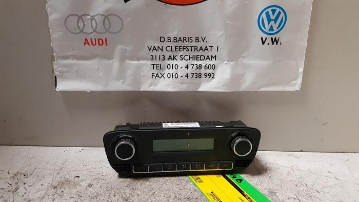 Używane Panel climatronic Volkswagen Polo V (6R) 1.4 16V Cena € 40,00 Procedura marży oferowane przez Baris Schiedam