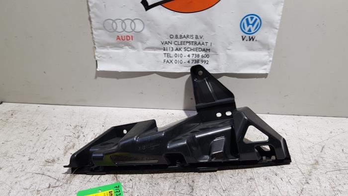 Używane Rama reflektora prawa Suzuki Vitara (LY/MY) 1.4 Booster Jet Turbo 16V SHVS Cena € 10,00 Procedura marży oferowane przez Baris Schiedam