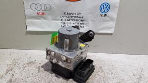 Bloc ABS d'un Volkswagen Passat Variant (365) 2.0 TDI 16V 170 2011