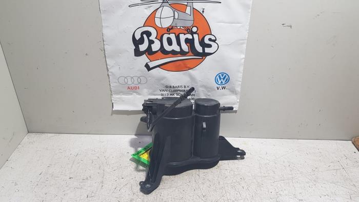 Fuel vapor canister