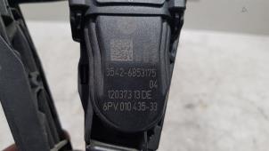 Gaspedalposition Sensor van een BMW 4 serie (F32) 435d xDrive 3.0 24V 2015