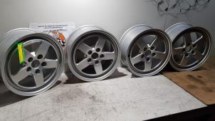 Begagnade Sporthjulsuppsättning Audi A4 (B9) 1.4 TFSI 16V Pris € 200,00 Marginaltabell erbjuds av Baris Schiedam