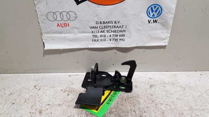 Begagnade Låsplatta Audi Q7 (4LB) 3.0 TDI V6 24V Ad Blue Pris € 20,00 Marginaltabell erbjuds av Baris Schiedam