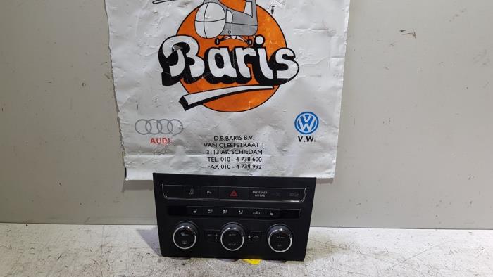 Begagnade Klimatpanel Seat Leon (5FB) 1.6 TDI Ecomotive 16V Pris € 60,00 Marginaltabell erbjuds av Baris Schiedam