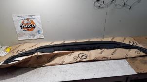 Usados Spoiler parachoques delantero Volkswagen Golf VII (AUA) 1.0 TSI 12V Precio € 50,00 Norma de margen ofrecido por Baris Schiedam