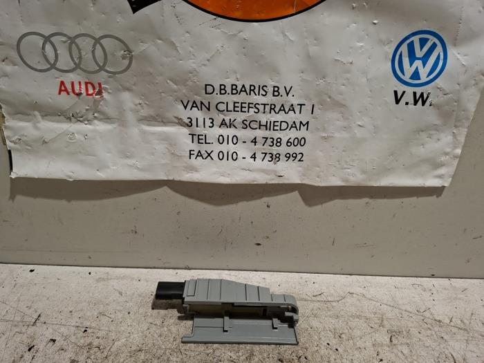 Begagnade Sensor (övriga) Mercedes E (W212) E-200 CGI 16V BlueEfficiency Pris € 20,00 Marginaltabell erbjuds av Baris Schiedam
