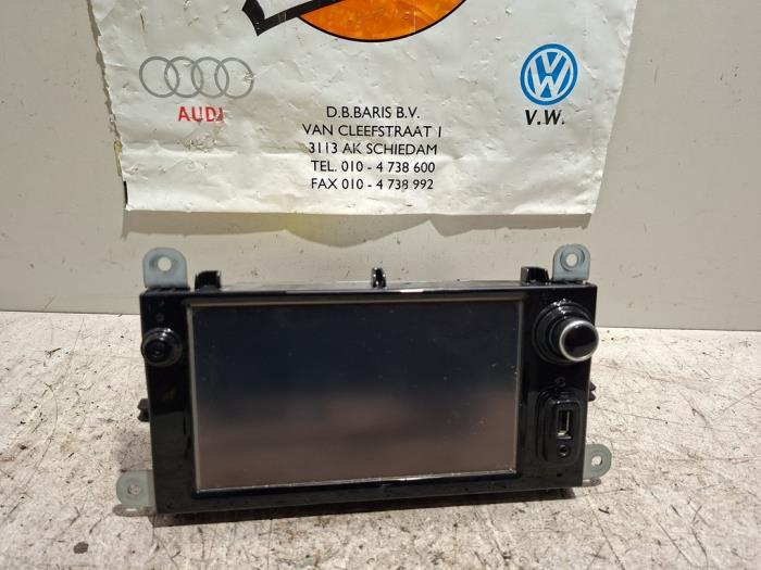 Gebrauchte Navigation Display Renault Clio IV (5R) 0.9 Energy TCE 90 12V Preis € 250,00 Margenregelung angeboten von Baris Schiedam