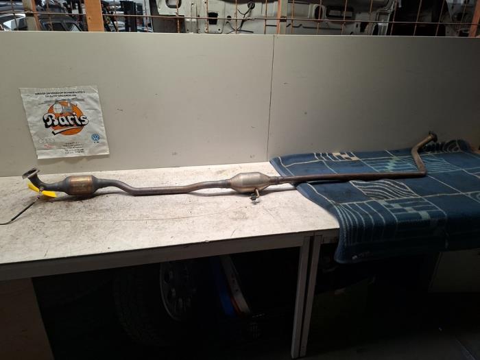 Used Front pipe + catalyst Peugeot 108 1.0 12V Price € 75,00 Margin scheme offered by Baris Schiedam