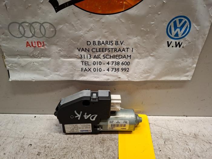 Używane Silnik szyberdachu Audi A1 (8X1/8XK) 1.4 TFSI 16V 122 Cena € 75,00 Procedura marży oferowane przez Baris Schiedam