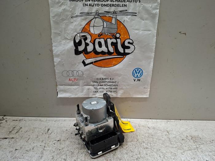 Gebrauchte ABS Pumpe Volkswagen T-Roc I 1.5 TSI Evo BMT 16V Preis € 150,00 Margenregelung angeboten von Baris Schiedam