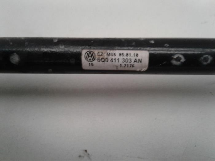 Front anti-roll bar from a Peugeot Partner Tepee (7A/B/C/D/E/F/G/J/P/S) 1.6 16V Phase 1 2010