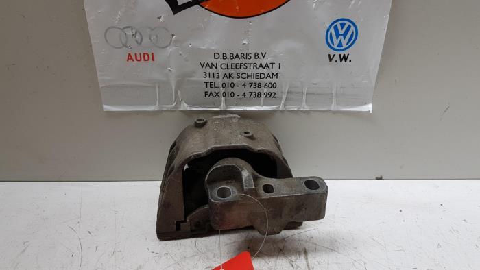 Usagé Support moteur Audi A3 (8L1) 1.9 TDI 90 Prix € 20,00 Règlement à la marge proposé par Baris Schiedam