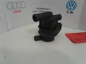 Gebrauchte Zusätzliche Wasserpumpe Volkswagen Golf IV (1J1) 1.9 TDI 100 Preis € 20,00 Margenregelung angeboten von Baris Schiedam