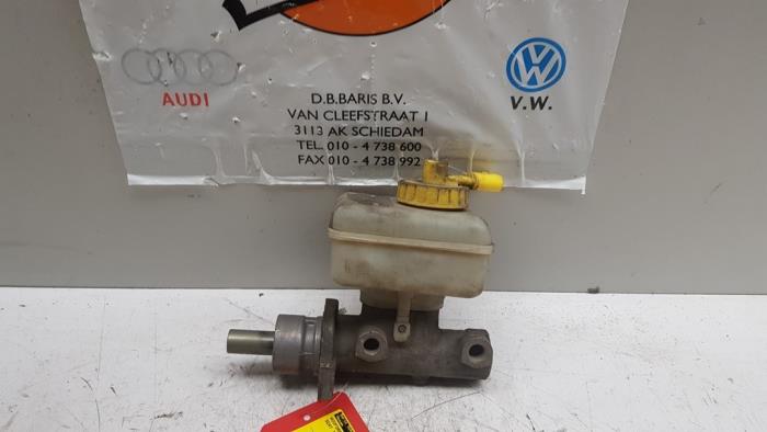 Master cylinder from a Seat Toledo 2001