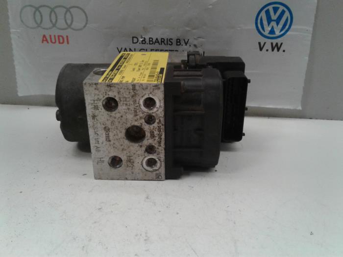 Used ABS pump Volkswagen Passat Variant (3B5) 1.9 TDI 110 Price € 25,00 Margin scheme offered by Baris Schiedam