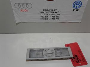 Usagé Eclairage intérieur arrière Volkswagen Polo IV (9N1/2/3) 1.4 16V Prix € 20,00 Règlement à la marge proposé par Baris Schiedam