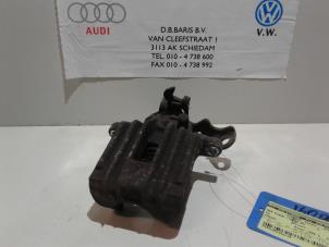 Używane Zacisk hamulcowy prawy tyl Volkswagen Passat (3B2) 2.3 VR5 Cena € 50,00 Procedura marży oferowane przez Baris Schiedam