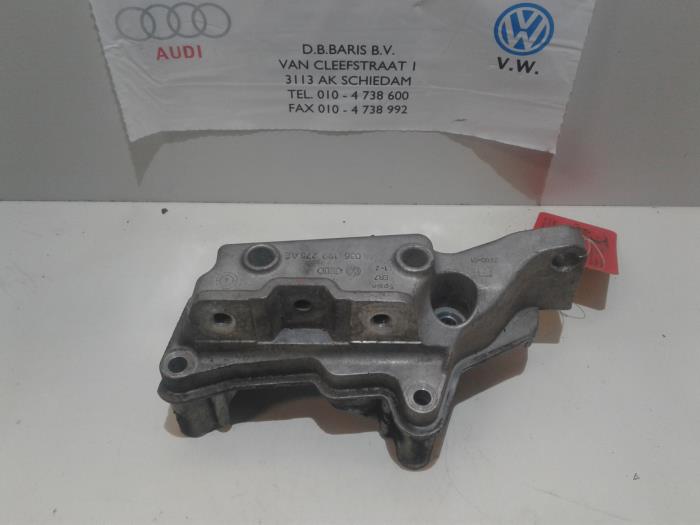 Used Engine mount Volkswagen Polo Price € 30,00 Margin scheme offered by Baris Schiedam
