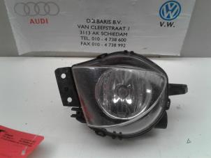 Used Fog light, front right BMW 3 serie (E90) 318i 16V Price € 15,00 Margin scheme offered by Baris Schiedam