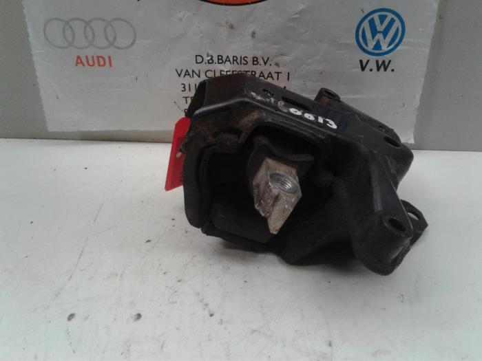 Support boîte de vitesse d'un Volkswagen Lupo (6X1) 1.2 TDI 3L 2001