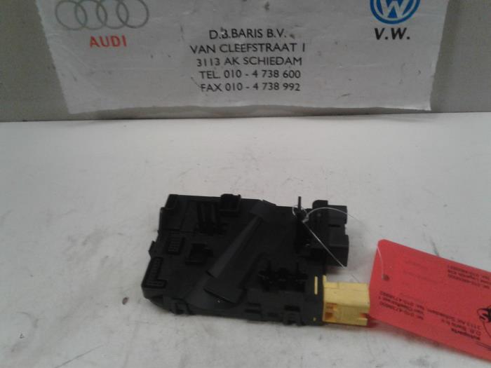 Używane Modul (rózne) Volkswagen Golf VI (5K1) 2.0 TDI 16V Cena € 50,00 Procedura marży oferowane przez Baris Schiedam