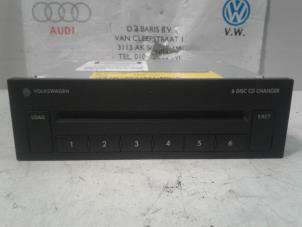Używane Zmieniarka CD Volkswagen Jetta III (1K2) 1.6 FSI 16V Cena € 75,00 Procedura marży oferowane przez Baris Schiedam