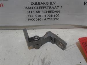 Używane Zawias drzwi prawych tylnych Audi A4 Avant (B6) 2.4 V6 30V Cena € 10,00 Procedura marży oferowane przez Baris Schiedam