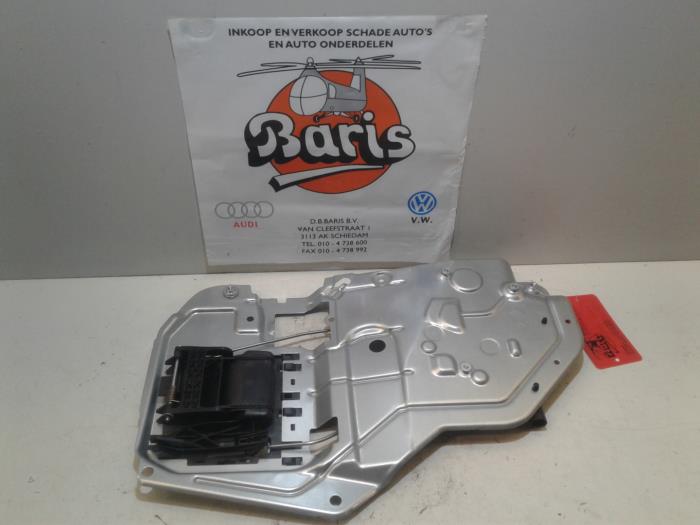 Begagnade Handtag Volkswagen Transporter Pris € 30,00 Marginaltabell erbjuds av Baris Schiedam