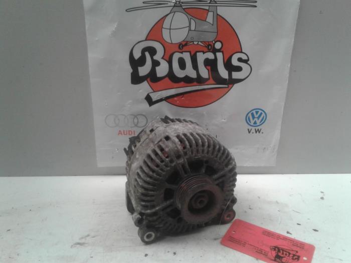 Usagé Alternateur Audi A4 (B7) 3.0 TDI V6 24V Quattro Prix € 50,00 Règlement à la marge proposé par Baris Schiedam