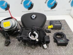 Used Airbag set + module Renault Trafic Price on request offered by Rhenoy Onderdelen b.v.