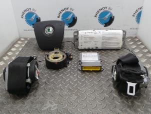 Usagé Kit + module airbag Skoda Octavia Prix sur demande proposé par Rhenoy Onderdelen b.v.