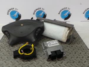 Used Airbag set + module Chrysler Voyager Price on request offered by Rhenoy Onderdelen b.v.