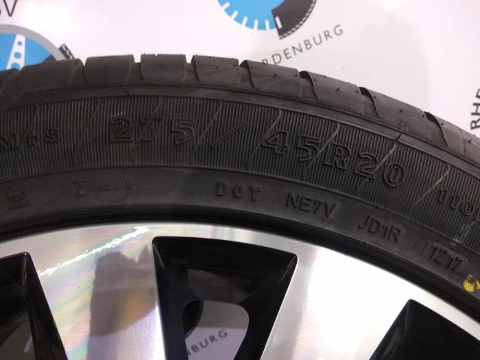 Set of sports wheels from a Volkswagen Touareg 2018