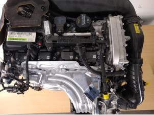 New Engine Mercedes C-Klasse Price on request offered by Rhenoy Onderdelen b.v.