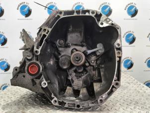 Gebrauchte Getriebe Renault Kangoo Preis € 450,00 Margenregelung angeboten von Rhenoy Onderdelen b.v.