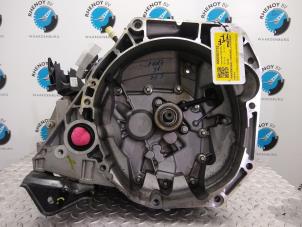 Used Gearbox Renault Clio V (RJAB) 1.0 TCe 100 12V Price on request offered by Rhenoy Onderdelen b.v.
