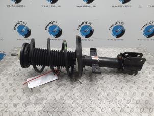Used Front shock absorber rod, right Renault Clio V (RJAB) 1.0 TCe 100 12V Price on request offered by Rhenoy Onderdelen b.v.