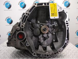 Used Gearbox Renault Kangoo Price on request offered by Rhenoy Onderdelen b.v.