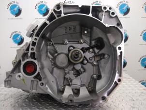 Used Gearbox Renault Clio V (RJAB) 1.0 TCe 100 12V Price on request offered by Rhenoy Onderdelen b.v.