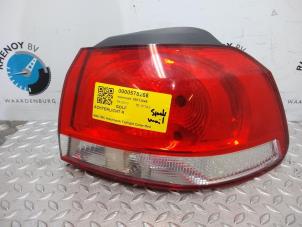 Usados Luz trasera derecha Volkswagen Golf VI (5K1) Precio de solicitud ofrecido por Rhenoy Onderdelen b.v.