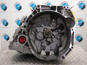 Used Gearbox Renault Clio V (RJAB) Price on request offered by Rhenoy Onderdelen b.v.