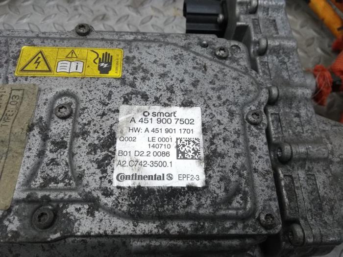 Inverter (Hybrid) from a Smart Fortwo Coupé (451.3) Electric Drive 2015