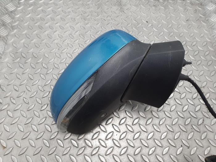 Wing mirror, right from a Ford Fiesta 7 1.0 EcoBoost 12V 100 2017