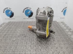 Used Air conditioning pump Peugeot 3008 II (M4/MC/MJ/MR) 1.6 16V Hybrid Price on request offered by Rhenoy Onderdelen b.v.