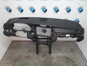 Używane Airbag set + dashboard BMW 5 serie (F10) 525d 24V Cena na żądanie oferowane przez Rhenoy Onderdelen b.v.