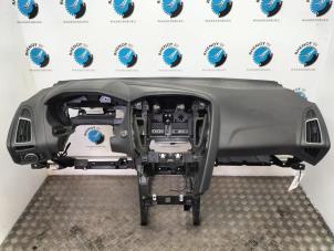 Usagé Airbag set + dashboard Ford Focus 3 Wagon 1.5 TDCi Prix sur demande proposé par Rhenoy Onderdelen b.v.