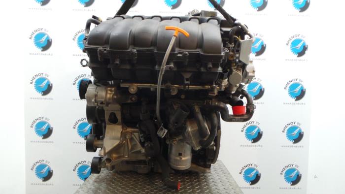 Used Engine Volkswagen Passat Price on request offered by Rhenoy Onderdelen b.v.